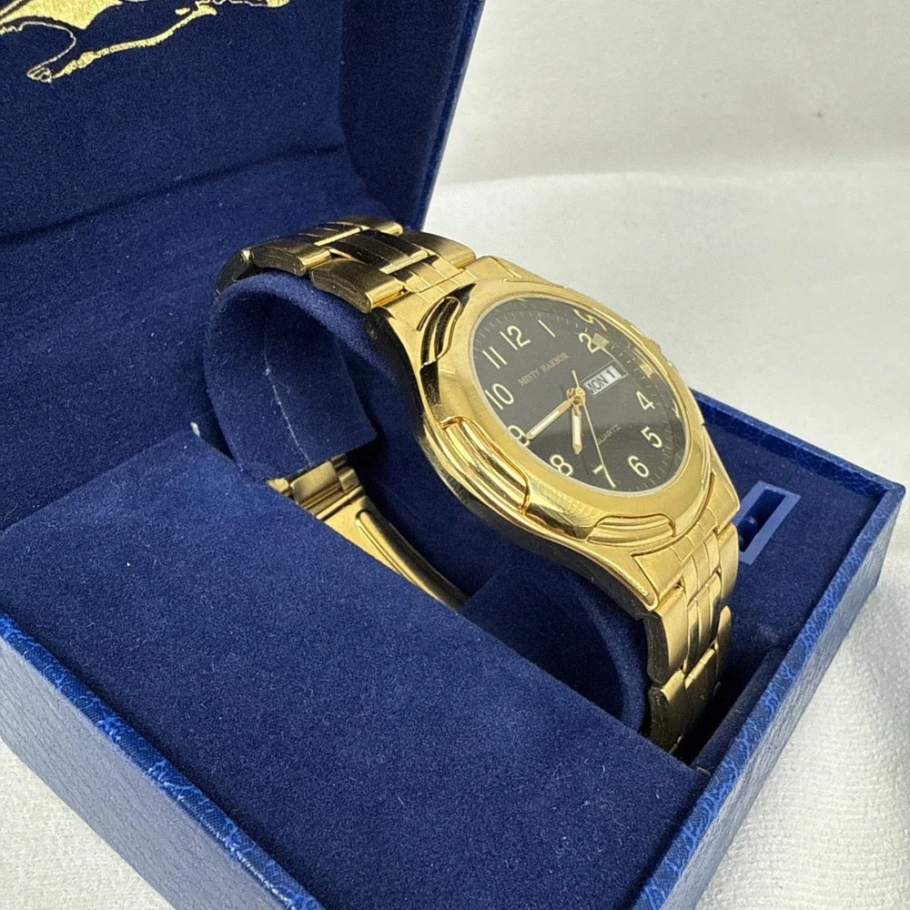 Misty‎ Harbor Quartz Vintage Mens Watch Round Gold Tone *Read